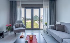 Rose Residence - Trendy Apartments Near The Beach